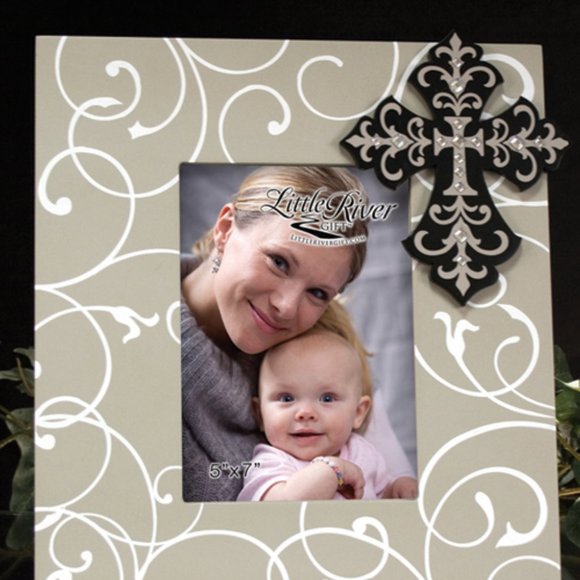 Tall Fleur 3D Cross 13" x 11" Photo Frame - Picture 3 of 4